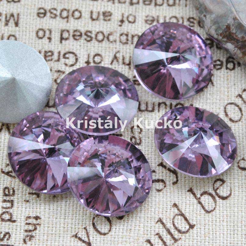 Violet színű kör alakú foglalatos kristály