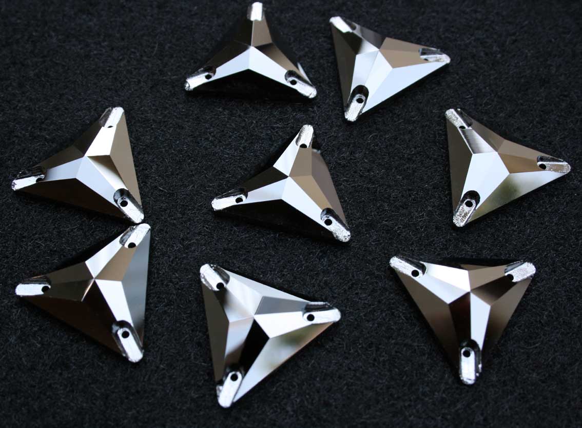 Hematite színű kör alakú kristály