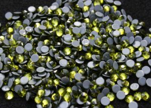 Olive prémium vasalható kristálykő