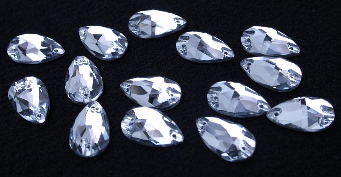 Ice Blue színű csepp alakú kristály