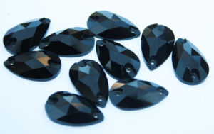 Jet Black színű csepp alakú kristály