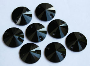 Jet Black színű kör alakú kristály