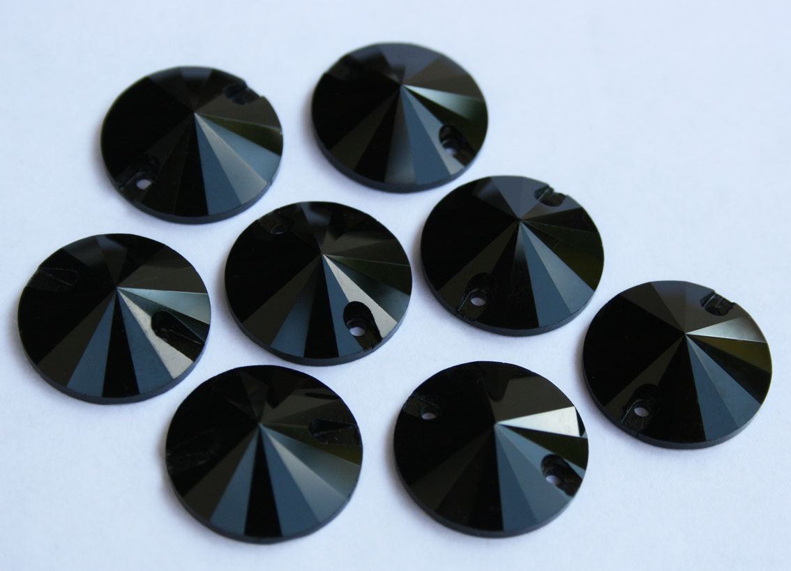 Jet Black színű kör alakú kristály