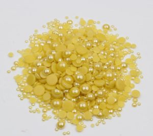 Világossárga kerámia félgyöngy