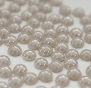 Világosszürke kerámia félgyöngy