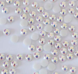 Fehér AB kerámia félgyöngy