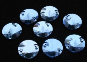 Light Azore színű kör alakú kristály