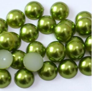 Olajzöld műanyag félgyöngy
