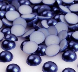 Éjkék műanyag félgyöngy