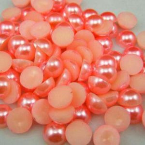 Erős rózsaszín műanyag félgyöngy