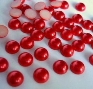 Sötétpiros műanyag félgyöngy