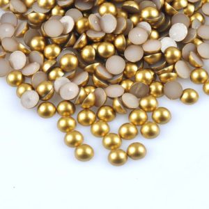 Aranyszínű műanyag félgyöngy