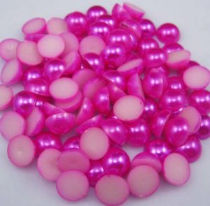 Magenta műanyag félgyöngy