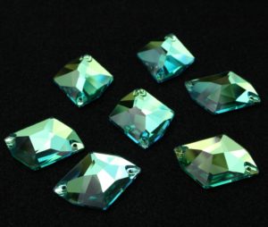 Peridot Dream színű tört rombusz alakú kristály - Kristály Kuckó Peridot Dream színű tört rombusz alakú kristály