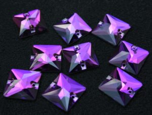 Purple Velvet színű négyzet alakú kristály