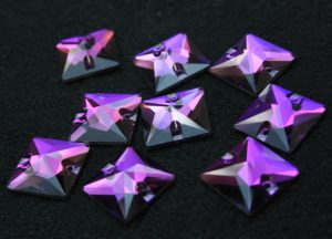 Purple Velvet színű négyzet alakú kristály