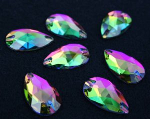 Rainbow színű csepp alakú kristály