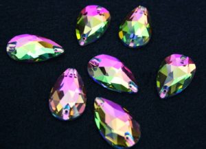 Rainbow színű csepp alakú kristály