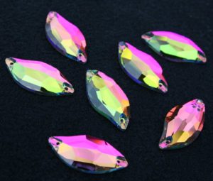 Rainbow színű levél alakú kristály