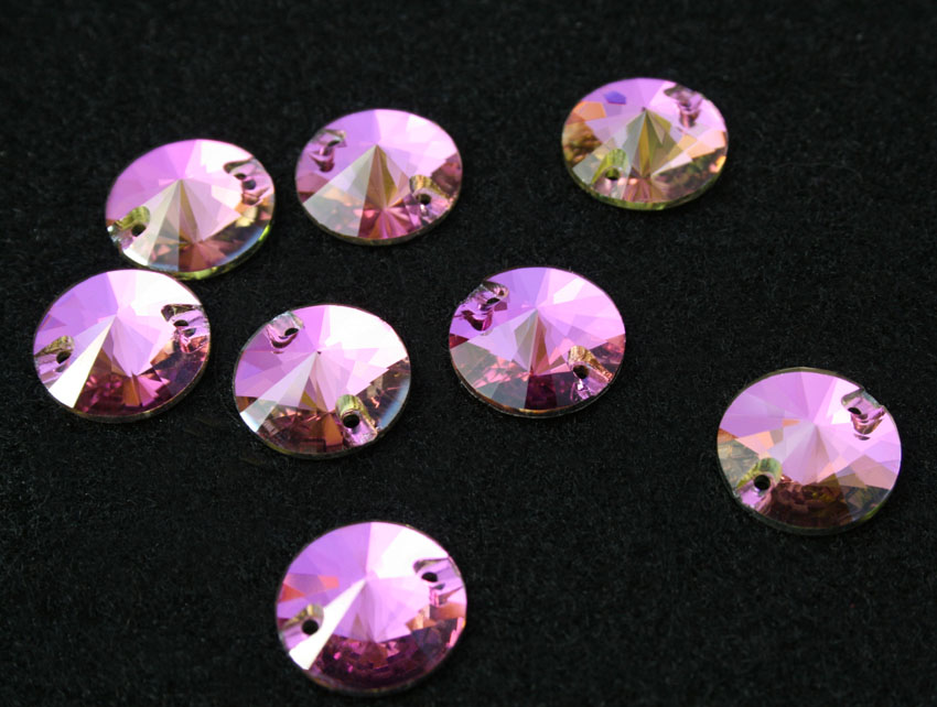 Rose színű kör alakú kristály