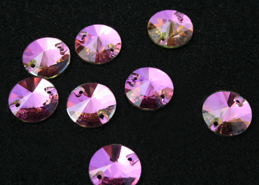 Rose színű kör alakú kristály