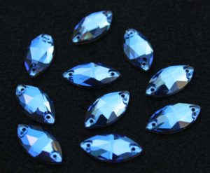 Sapphire színű zabszem alakú kristály