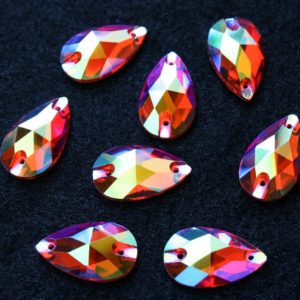 Siam AB sz&iacute;nű csepp alak&uacute; krist&aacute;ly