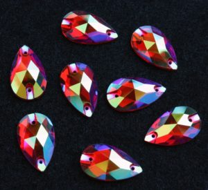 Siam AB színű csepp alakú kristály