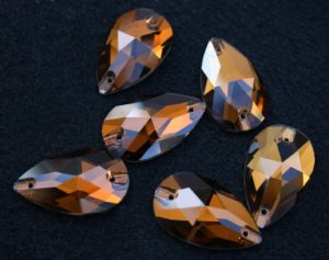 Smoked Topaz színű csepp alakú kristály