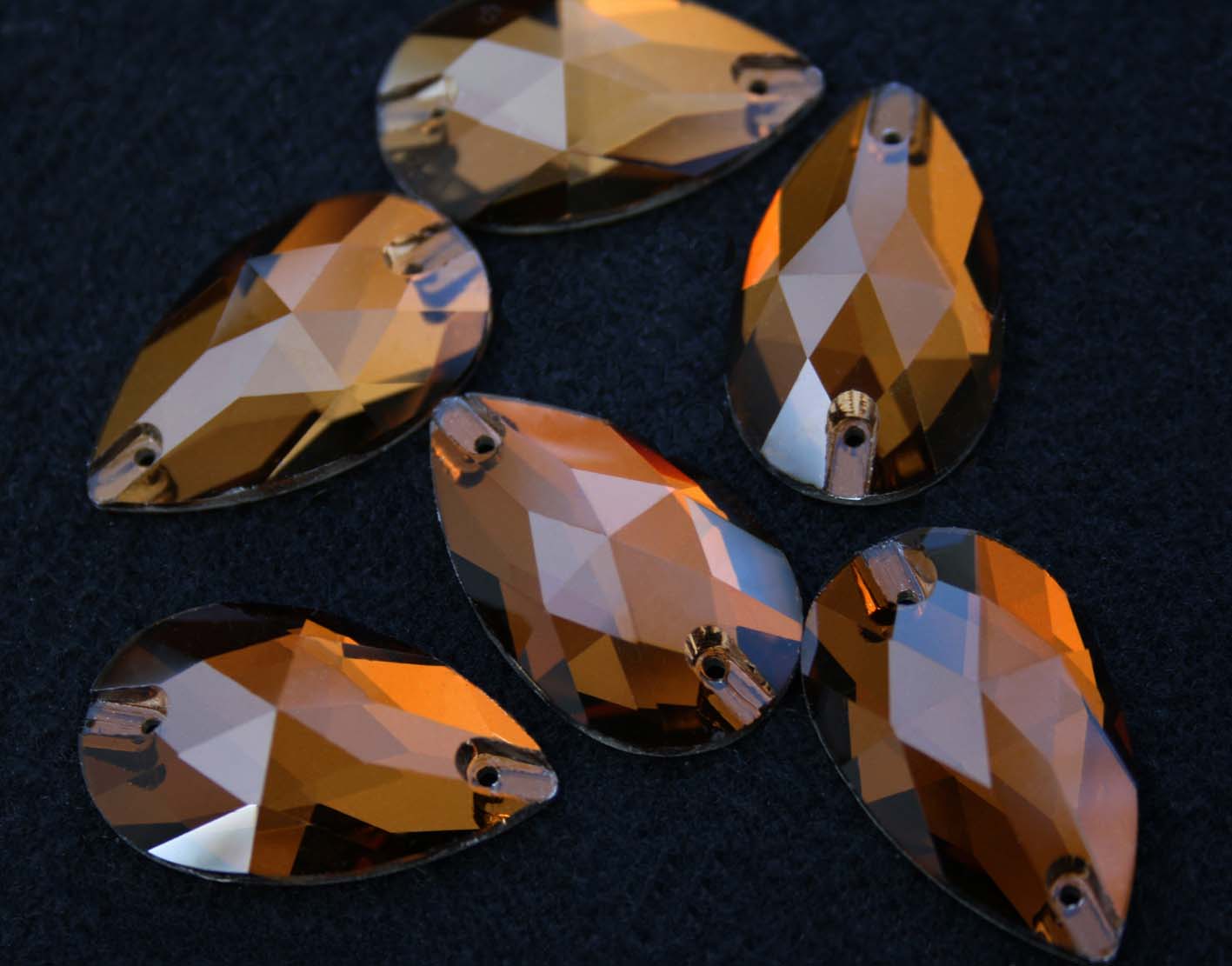 Smoked Topaz színű csepp alakú kristály