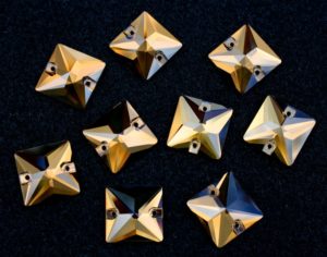 Smoked Topaz színű négyzet alakú kristály