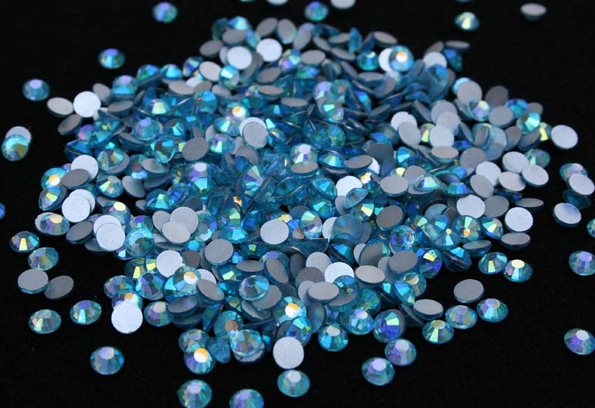 Aquamarine AB színű ragasztható kristálykő