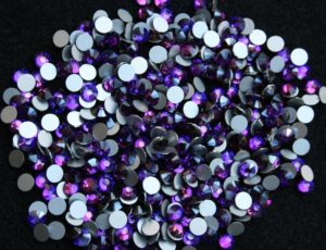 Purple velvet színű ragasztható kristálykő