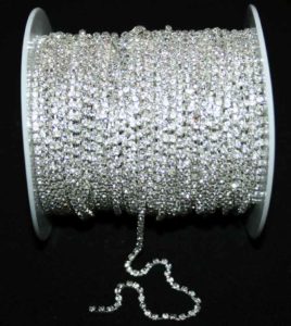 Crystal színű strasszlánc ezüst foglalatban