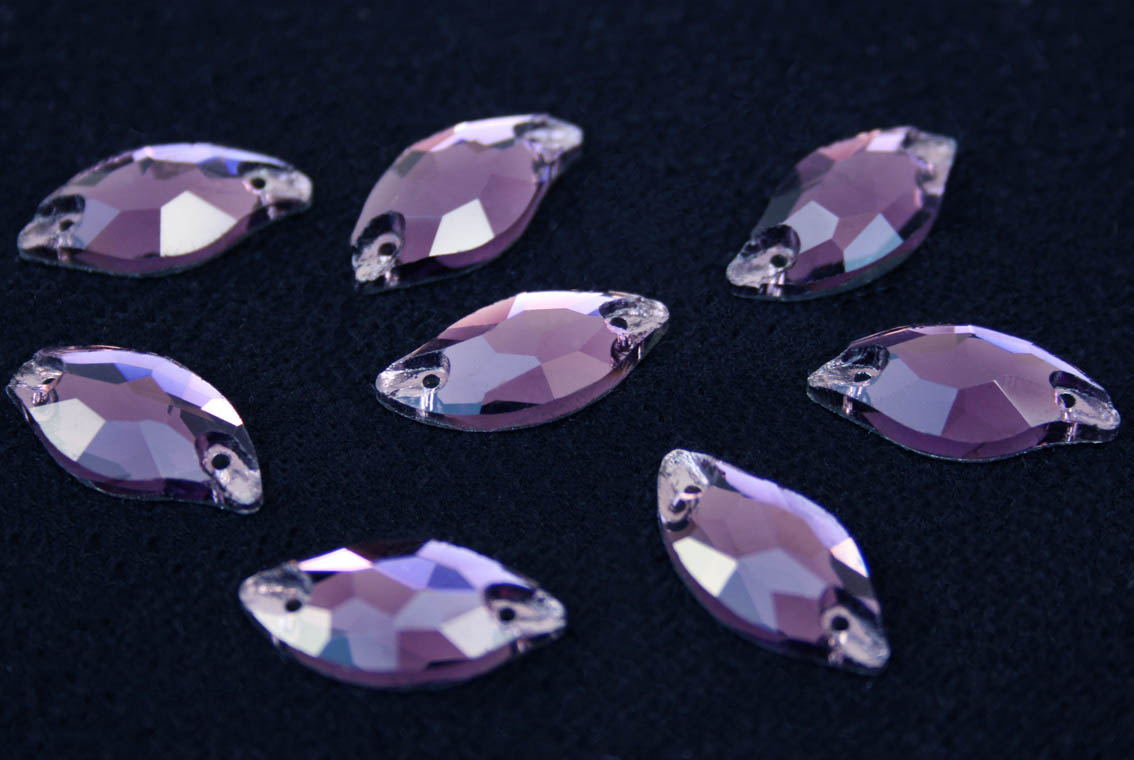 Tanzanite színű levél alakú kristály - Kristály Kuckó Tanzanite színű levél alakú kristály