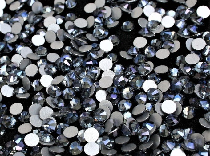 Gray AB színű ragasztható kristálykő