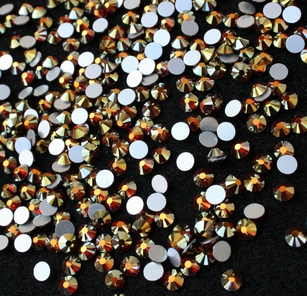 Dark Siam Shimmer ragasztható kristálykő