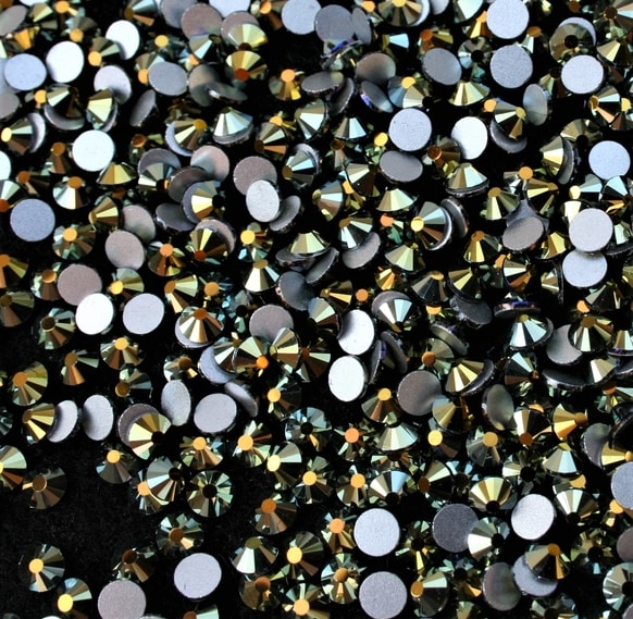 Jet Black Shimmer kristálykő