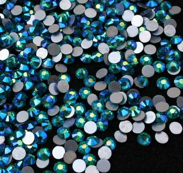 strassz green zircon ab