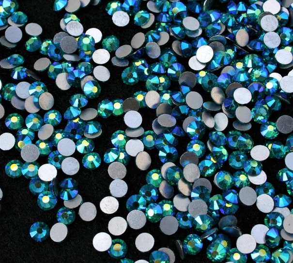 strassz green zircon ab