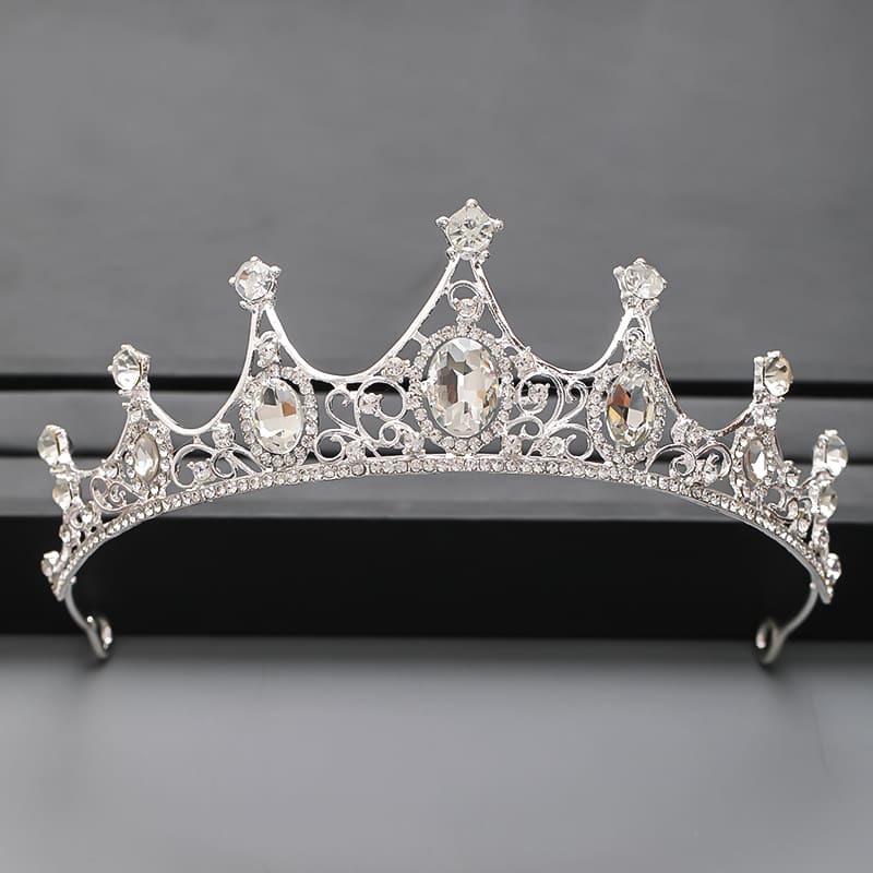 Menyasszonyi tiara kristályokkal