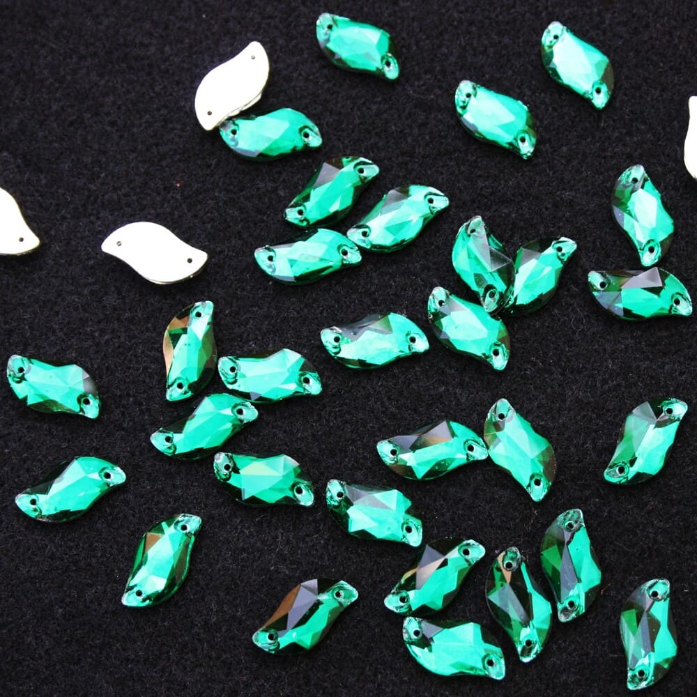 Emerald színű kristálykő