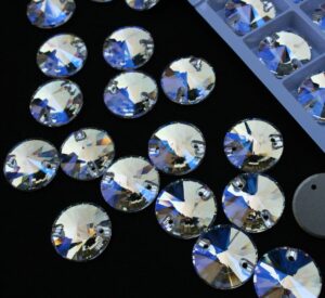 Moonlight színű kör alakú kristály