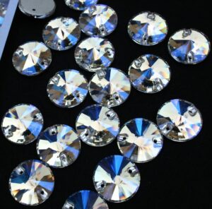 Moonlight színű kör alakú kristály