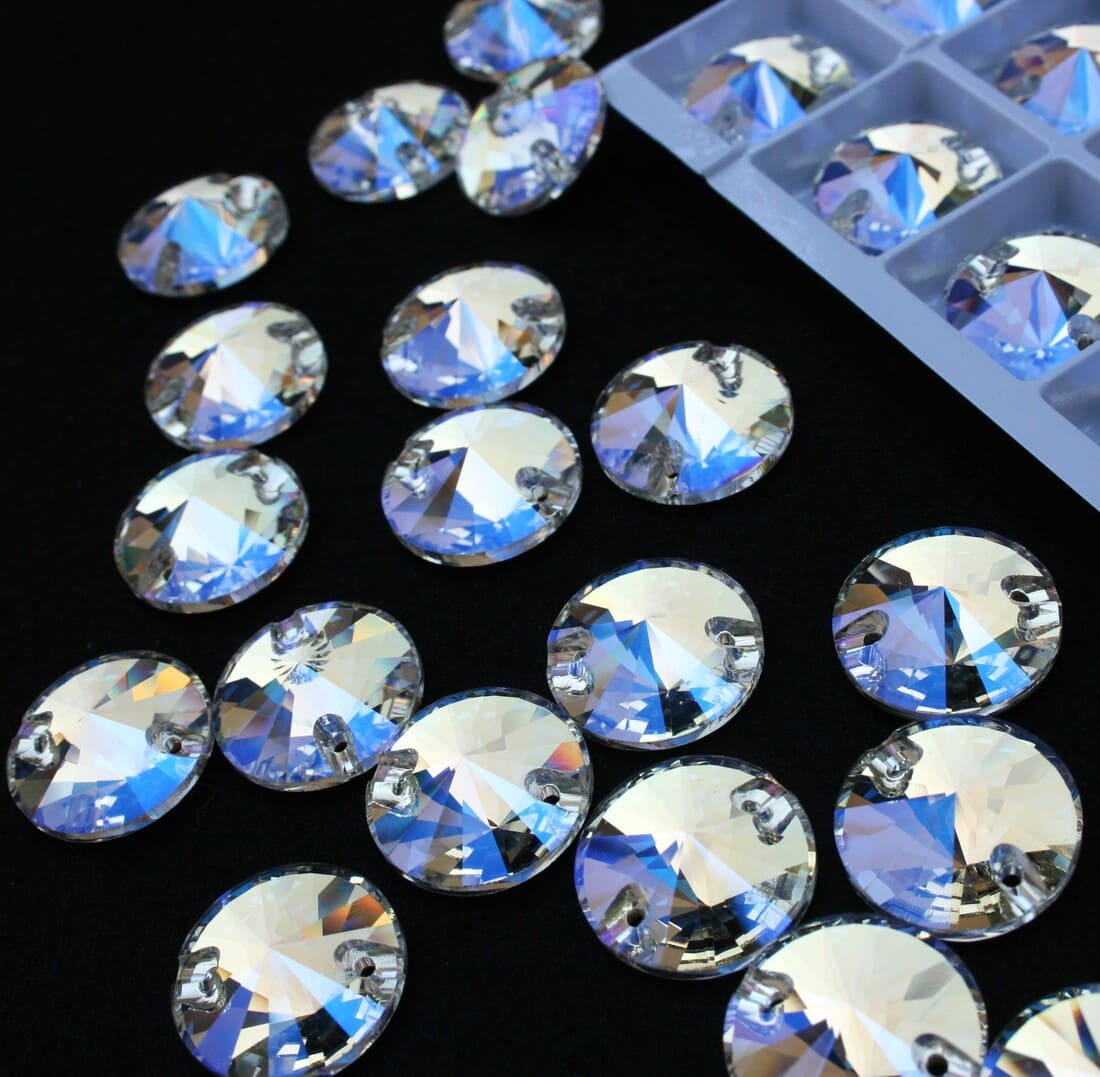 Moonlight színű kör alakú kristály