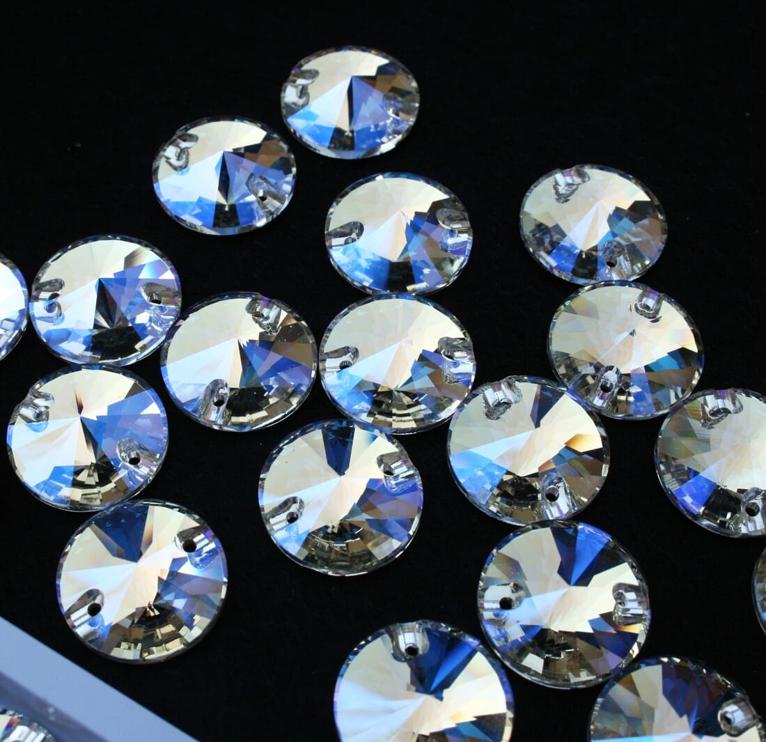 Moonlight színű kör alakú kristály