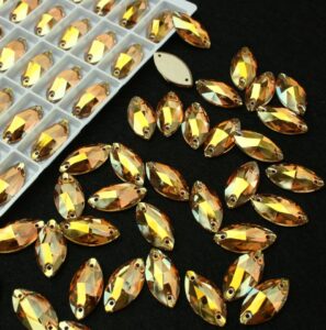 Sunshine színű zabszem alakú kristály