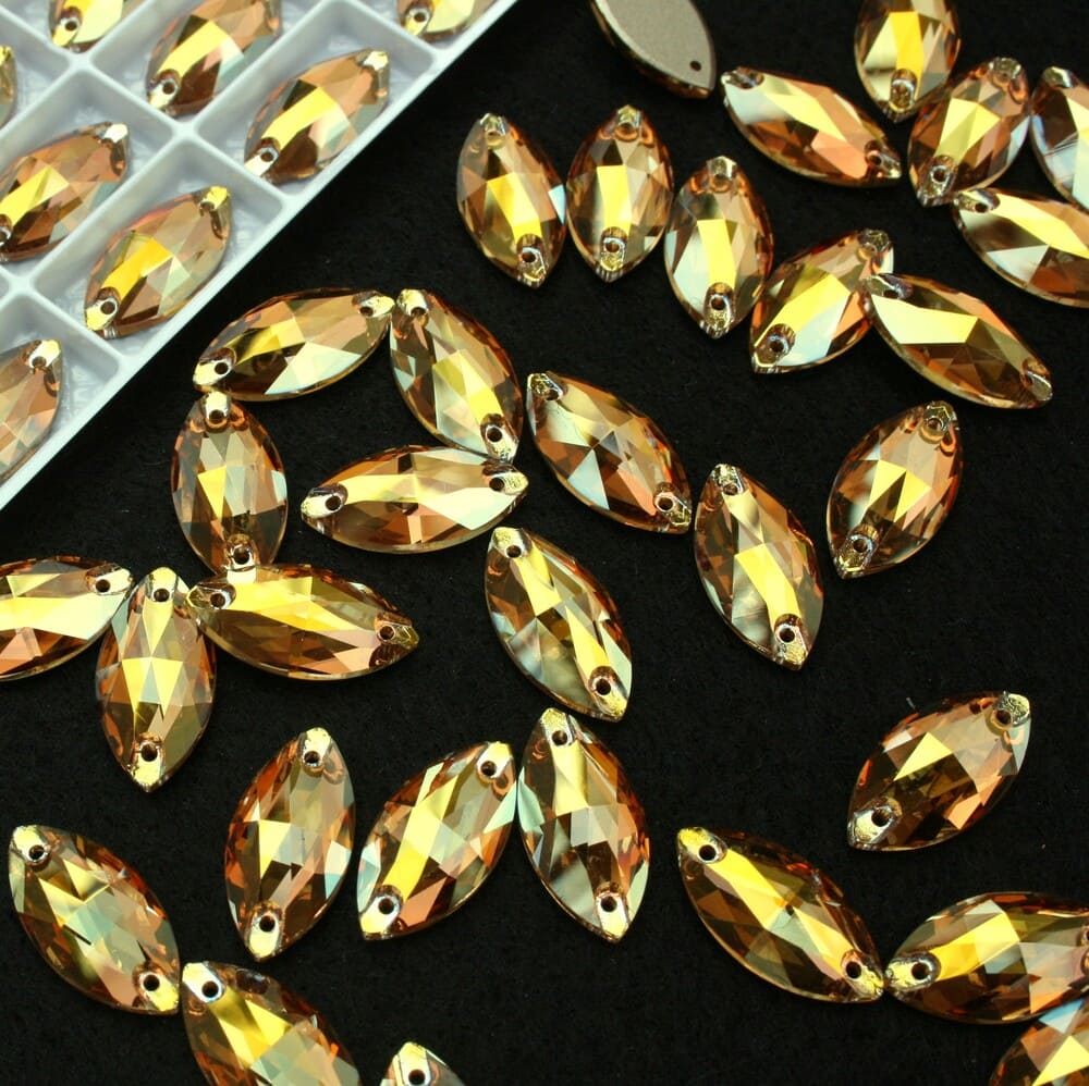 Sunshine színű zabszem alakú kristály