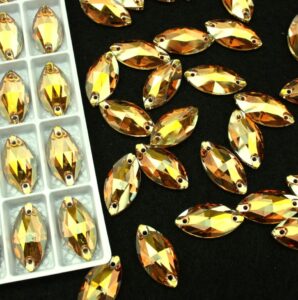 Sunshine színű zabszem alakú kristály