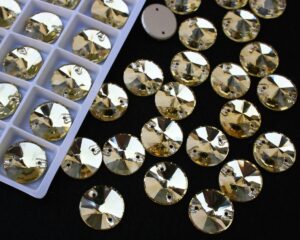 Jonquil színű kör alakú kristály